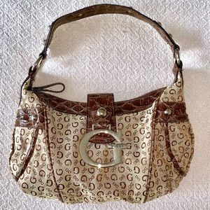 👜BRAND NEW GUESS handbag